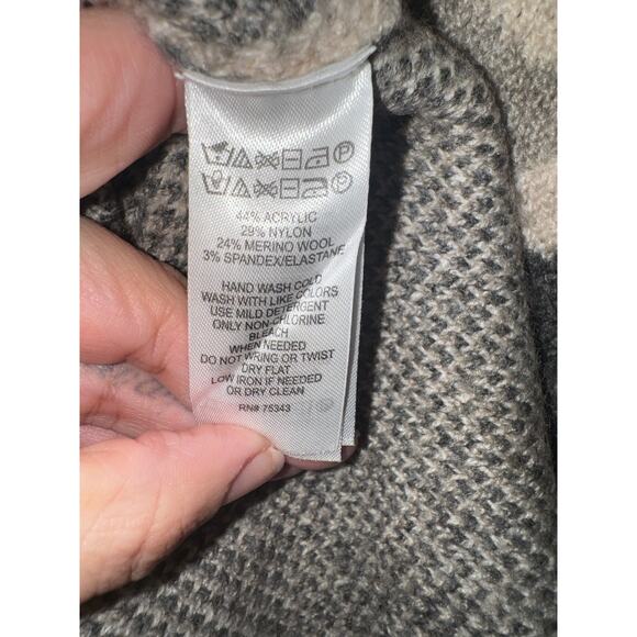 Christian Siriano NY Camo Mock Neck Sweater Women’s Size M Pullover Cozy Knit - Picture 6 of 6